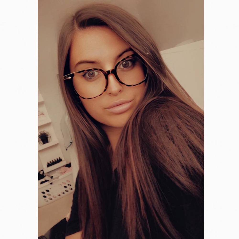 Meet your Posher, Hannah